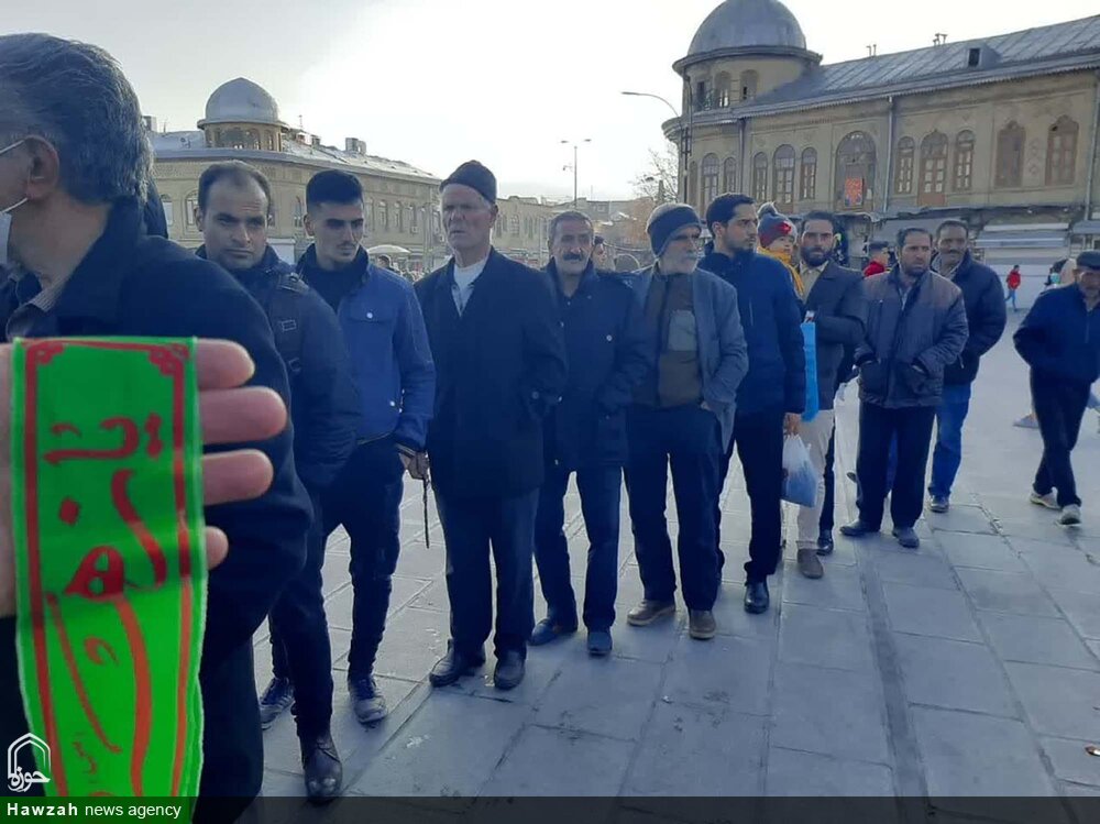 استقبال مردم از ایستگاه صلواتی طلاب مدرسه علمیه آیت الله دامغانی(ره) سفیران هدایت همدان +عکس