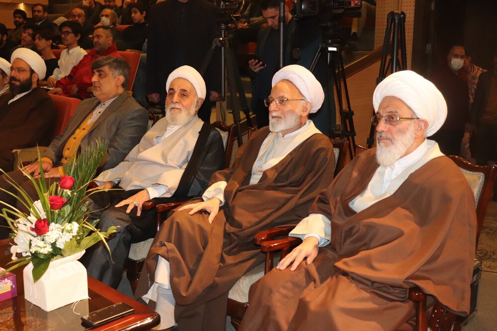 حقیقت زن، زندگی، آزادی در اسلام محقق شده است