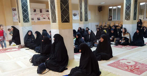 مراسم جشن میلاد حضرت زهرا در مدرسه علمیه خواهران کنگان