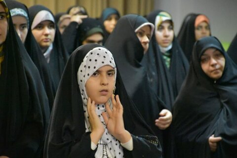 تصاویر/ مراسم گرامیداشت روز زن در مدرسه علمیه ریحانه النبی (س) سنندج