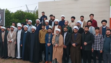 تصاویر/ جلسه مدیریت، کادر، طلاب و روحانیون مدرسه علمیه امام صادق(ع) شهرستان اندیمشک با فرماندهی سپاه اندیمشک