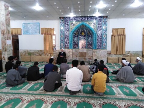 جلسات درس اخلاق و نشست های بصیرتی در مدارس علمیه بوشهر