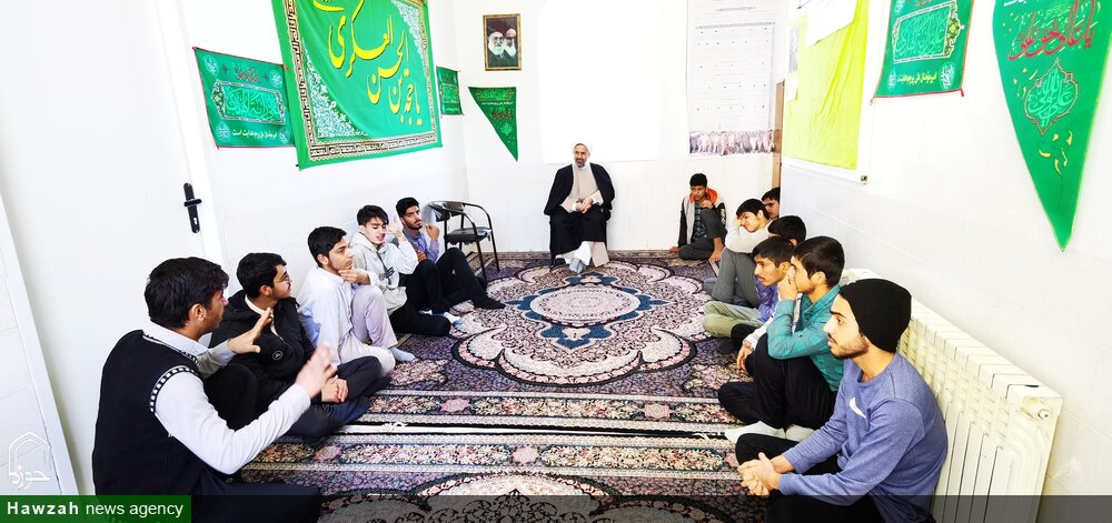 دیدار مدیر حوزه علمیه یزد با طلاب مدرسه علمیه حضرت مهدی (عج) بهاباد