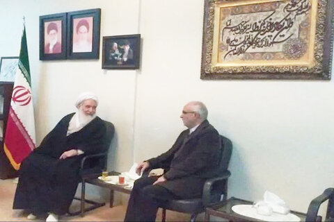 دکتر عبدالرضا مصری، رئیس مجمع نمایندگان استان، در دیدار با آیت الله علماء