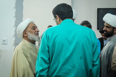 تصاویر/ آغاز به کار ترمیم و بازسازی منازل محرومین با حضور نمایندگان ولی فقیه در هرمزگان در مدرسه علمیه ولیعصر رودان شهرستان رودان