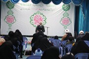 در اسلام، زن ستون جامعه و خانواده است