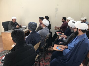 حضور طلاب در بین دانش آموزان فرصتی برای پاسخ به شبهات است