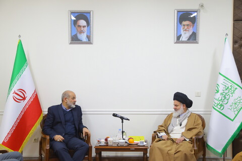 تصاویر / دیدار وزیر کشور با آیت الله حسینی بوشهری