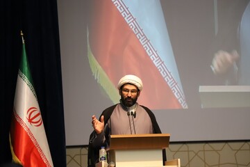 پیگیری مطالبات مردمی را از طریق روحانیت فعال کنید