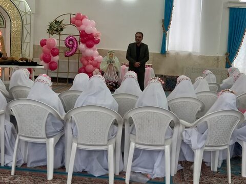 تصاویر/ جشن تکلیف دانش آموزان دختر سوم ابتدایی شهرستان محلات