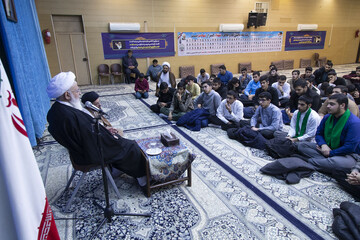 تصاویر/ دیدار طلاب مدرسه علمیه کاظمیه یزد با آیت‌الله ناصری