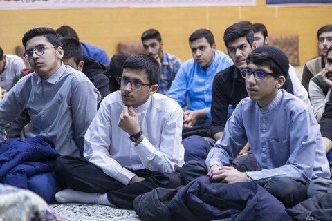 دیدار طلاب مدرسه علمیه کاظمیه با آیت الله ناصری