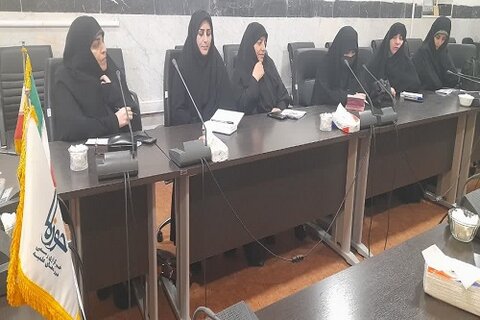 جلسه هیئت اندیشه ورز خواهران در حوزه علمیه کرمانشاه