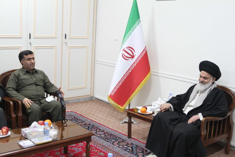 تصاوی / دیدار دکتر سلاجقه رئیس سازمان حفاظت محیط زیست با آیت الله حسینی بوشهری
