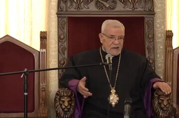 فیلم | اسقف ارامنه تهران اهانت به قرآن و مقدسات دینی را محکوم کرد