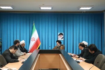 حضور مسئولان در بین مردم زمینه ساز آشنایی بیشتر با مشکلات موجود است