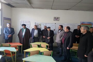 تصاویر/  بازدید امام جمعه ماکو از زیرساخت های آموزشی شهرستان