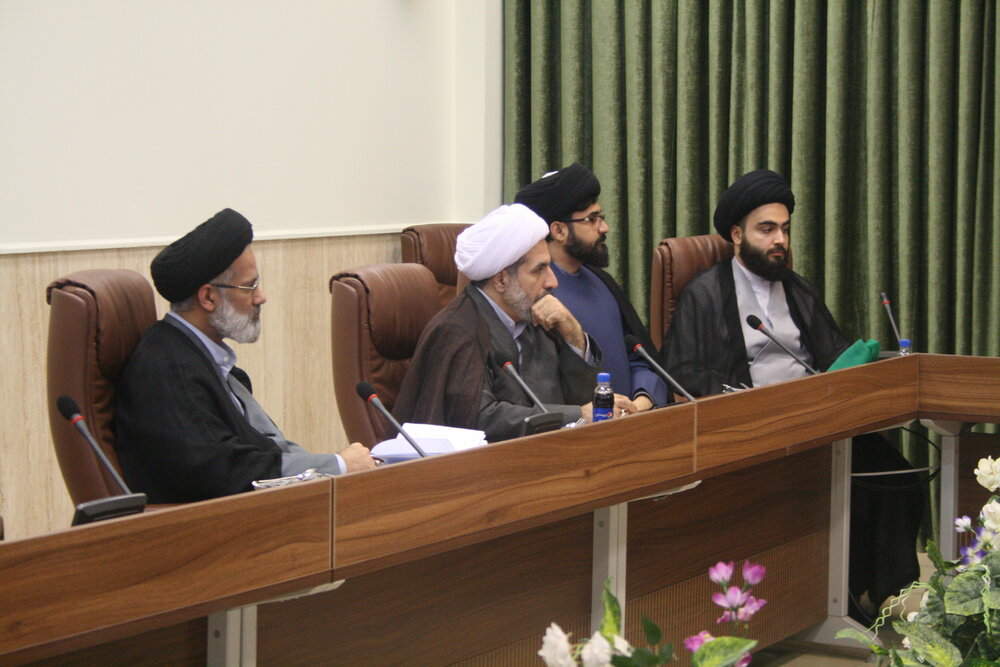 هم اندیشی مسئولین مراکز تخصصی حوزوی قم با محوریت پاسخ گویی به شبهات برگزار شد