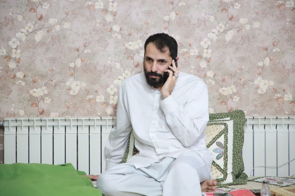 تماس تلفنی آیت الله اعرافی با حجتالاسلام راجی/حضور نماینده وی در منزل نویسنده کتاب «صعود چهل ساله»