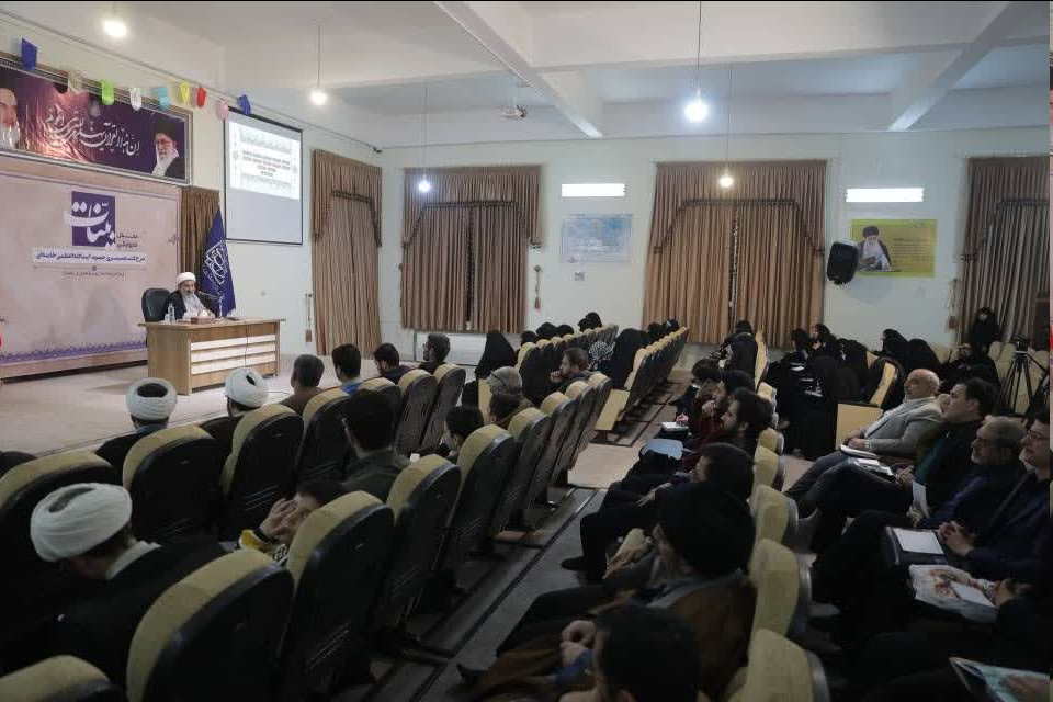 تفاسیر رهبر معظم انقلاب، عالمانه، روان، کاربردی و کارگشاست