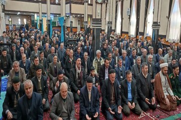 تصاویر/ اقامه نماز جمعه چهاربرج