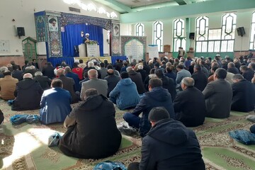 تصاویر/ اقامه نماز جمعه پارس آباد