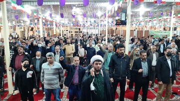 فیلم| تجمع نمازگزاران شهرستان قشم در اعتراض به اهانت به قرآن کریم