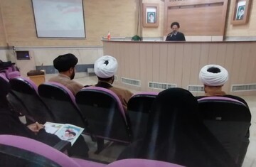 نقش بی بدیل طلاب غیرایرانی در جهاد تبیین و معرفی گفتمان انقلاب اسلامی