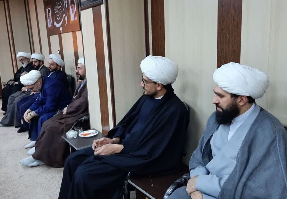 حضور پررنگ و فعال جوانان در مساجد مستلزم تقویت برنامههای مذهبی است