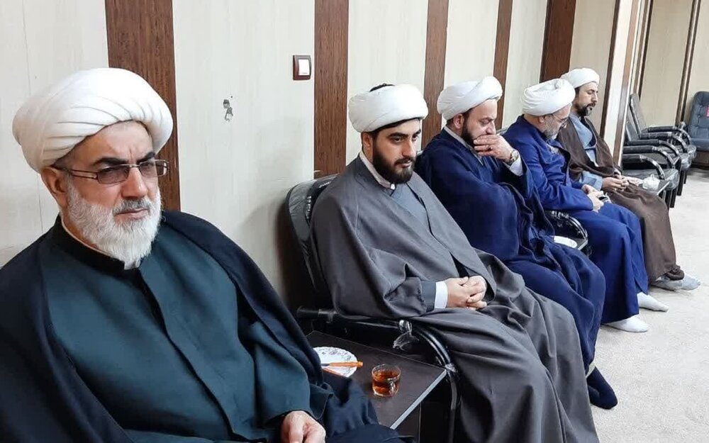 حضور پررنگ و فعال جوانان در مساجد مستلزم تقویت برنامههای مذهبی است