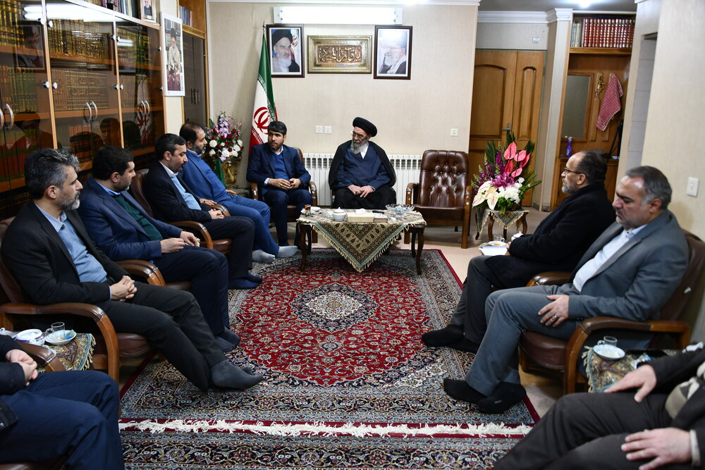 پیشنهاد امام جمعه اصفهان برای بهره برداری از مناطق کویری