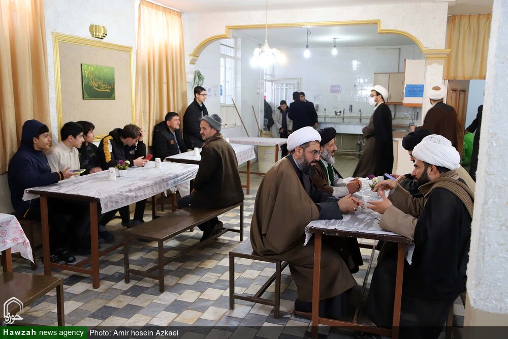 حضور رئیس شورای حوزه علمیه استان همدان در مدرسه علمیه ولیعصر(عج) شهر سامن