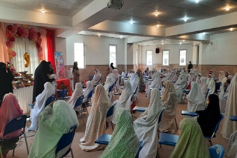 تصاویر/ برگزاری جشن تکلیف ویژه دختران در مدرسه علمیه الزهرا سلام علیها ارومیه