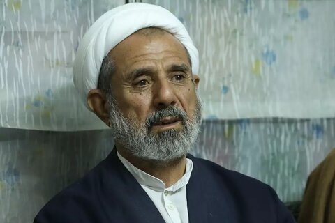 تصاویر / نشست صمیمانه روحانیان و طلاب نخبه و دیدار با دو تن از علمای قزوینی در شهر مقدس قم