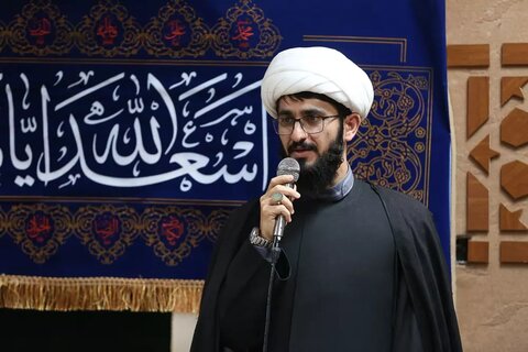 تصاویر / نشست صمیمانه روحانیان و طلاب نخبه و دیدار با دو تن از علمای قزوینی در شهر مقدس قم