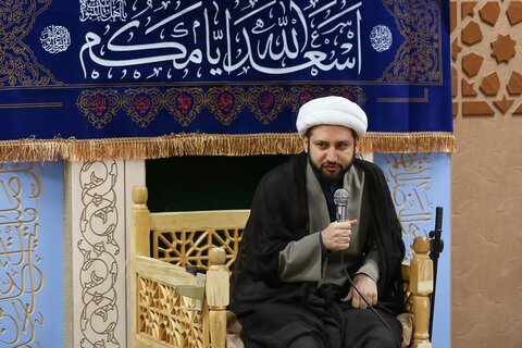 تصاویر / نشست صمیمانه روحانیان و طلاب نخبه و دیدار با دو تن از علمای قزوینی در شهر مقدس قم