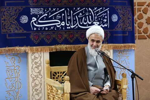 تصاویر / نشست صمیمانه روحانیان و طلاب نخبه و دیدار با دو تن از علمای قزوینی در شهر مقدس قم