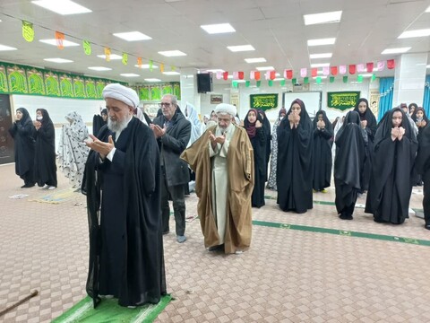 تصاویر/ حضور امام جمعهآران وبیدگل در جمع دانش آموزان مدرسه دخترانه نیکان