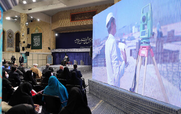 کلیپ |  بیانات رهبر انقلاب در دیدار کارآفرینان، تولیدکنندگان و دانش بنیان‌ها