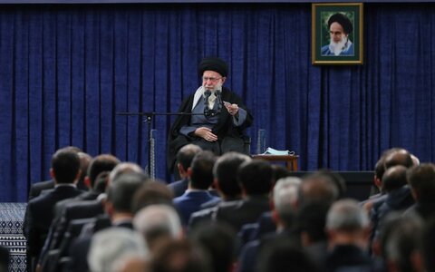 النموّ الاقتصادي السريع والمستمرّ حاجة البلاد في الوقت الراهن الإمام الخامنئي