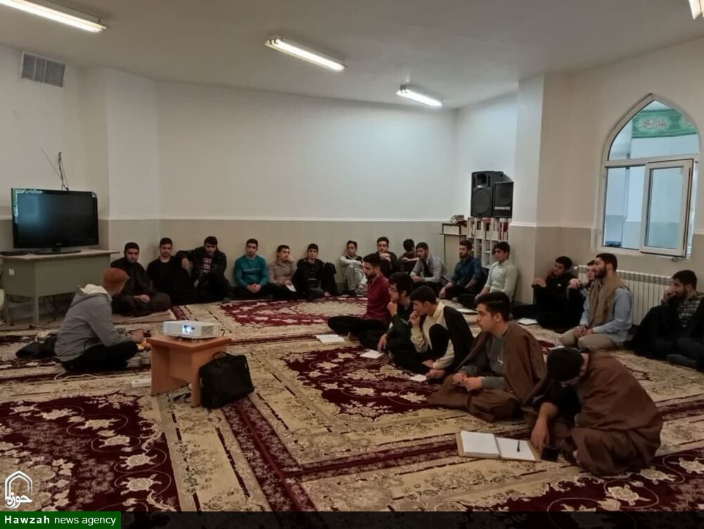 برگزاری سلسله دورههای آموزشی سواد رسانه و تبلیغ مجازی مختص طلاب استان همدان
