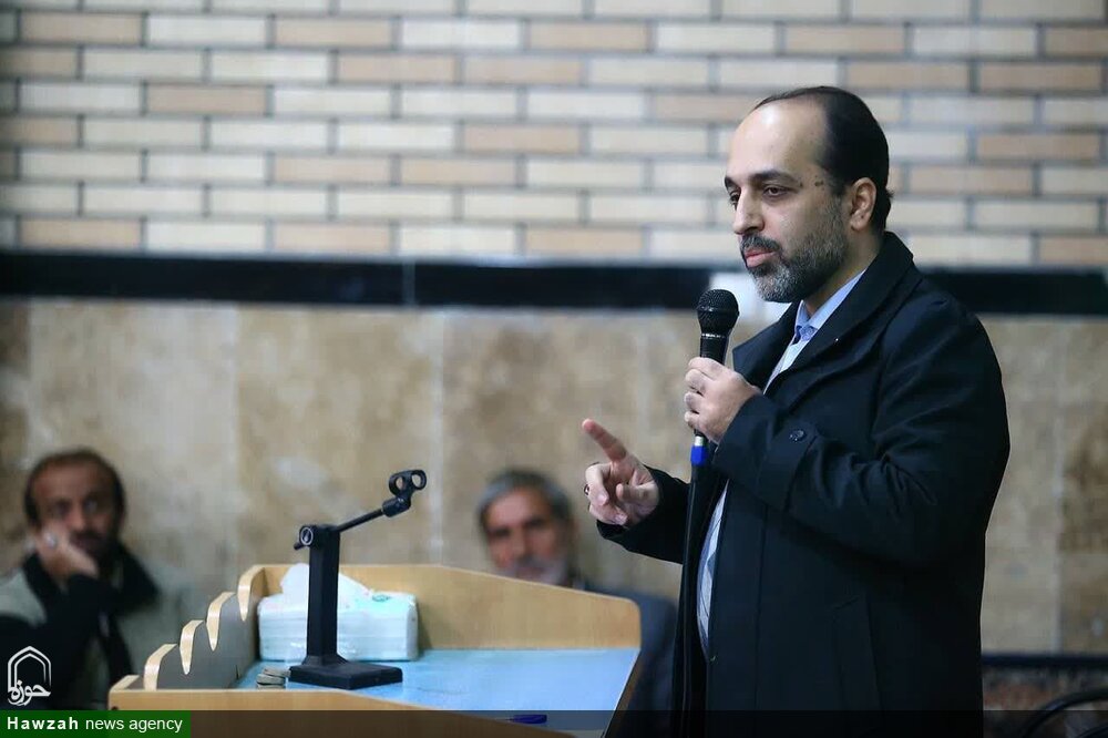 دولت سیزدهم حضور در بین مردم را تکلیف خود میداند