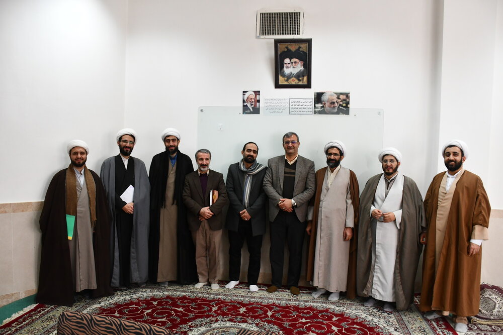 آشنایی نوجوانان با فلسفه عبادت و بندگی در قالب جشن های تکلیف