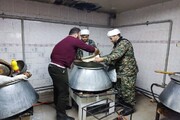 فیلم| کمک‌رسانی طلاب جهادی در آشپزخانه مرکزی مناطق زلزله زده خوی