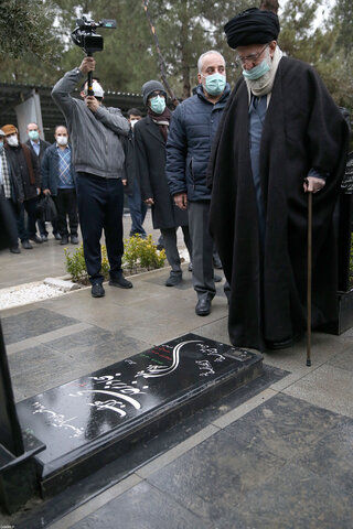 تصاویر/ حضور رهبر معظم انقلاب در مرقد مطهر امام خمینی(ره) و گلزار شهیدان