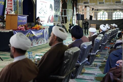 بالصور/ إقامة مؤتمر جهاد التبيين الخاص لطلاب العلوم الدينية وعلماء محافظة لرستان في مدينة خرم آباد