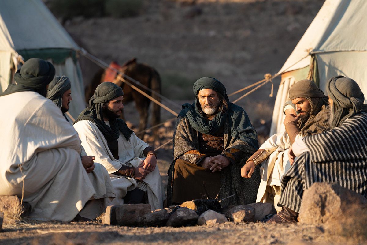 طلاب و روحانیون اهواز به تماشای فیلم سینمایی اخت الرضا(س) نشستند