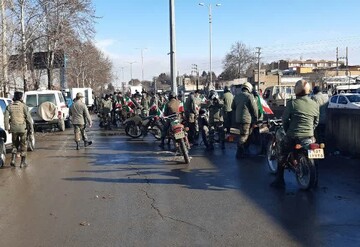 فیلم| رژه موتوری در سنندج به مناسبت آغاز دهه فجر