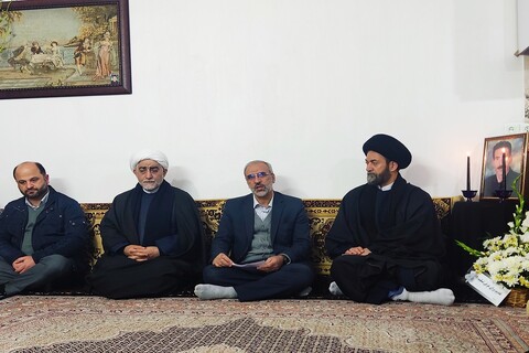 تصاویر/ حضور امام جمعه اردبیل در منزل سه خانواده اهداکننده عضو اردبیلی