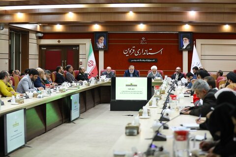 تصاویر / نشست شورای فرهنگ عمومی استان با حضور نماینده ولی فقیه در استان قزوین